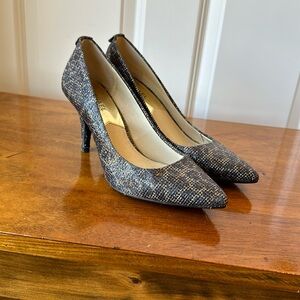 EUC Michael Kors blue and gold heels